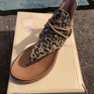 Very G Gladiator Sandals size 7.5